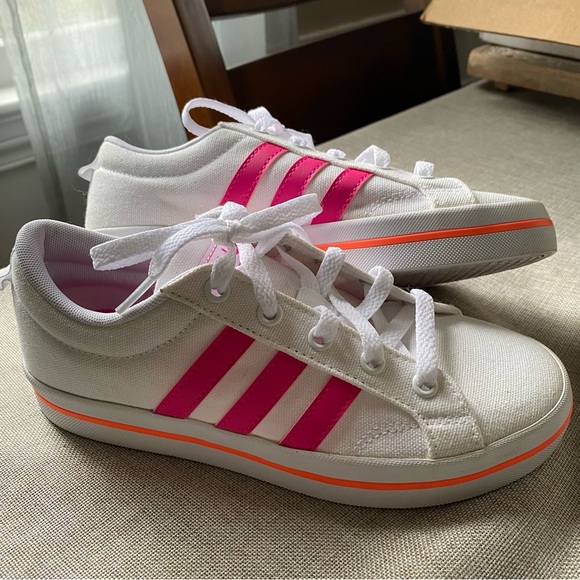 Girls Adidas Grand Court Tennis Shoes - Picture 6 of 10
